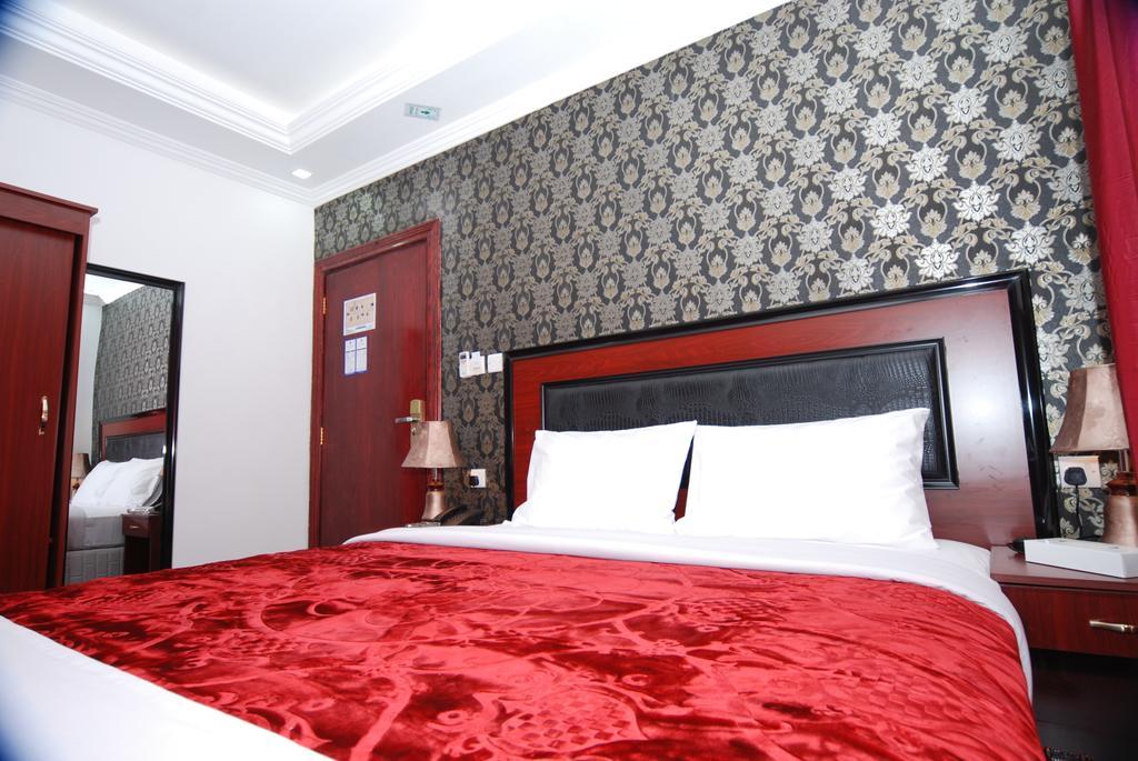 Gulf Star Hotel Dubai Bagian luar foto