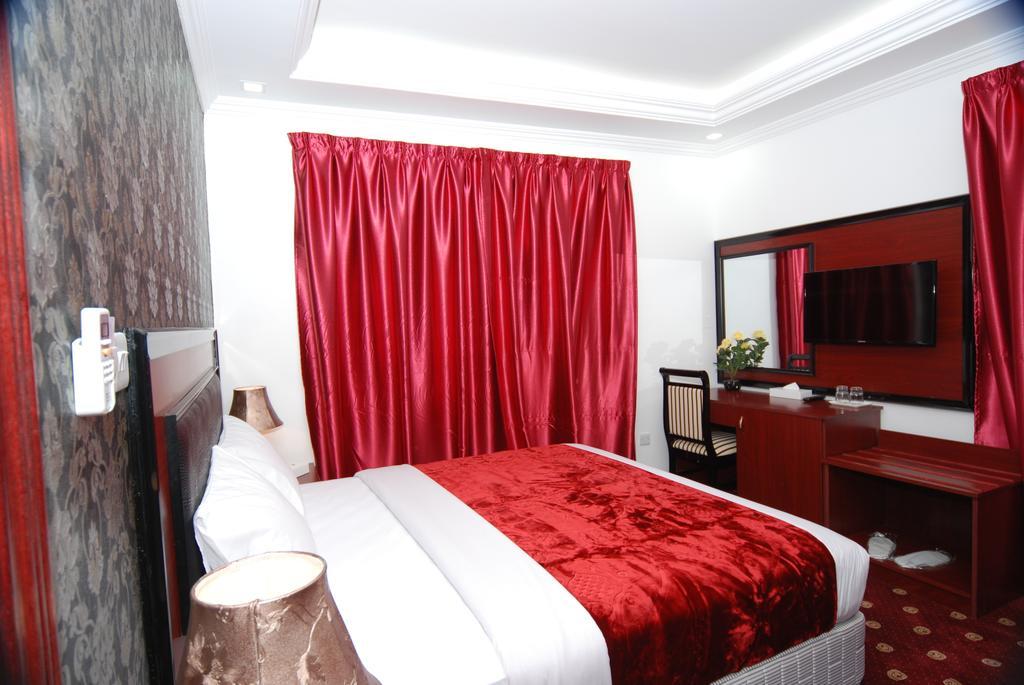 Gulf Star Hotel Dubai Bagian luar foto